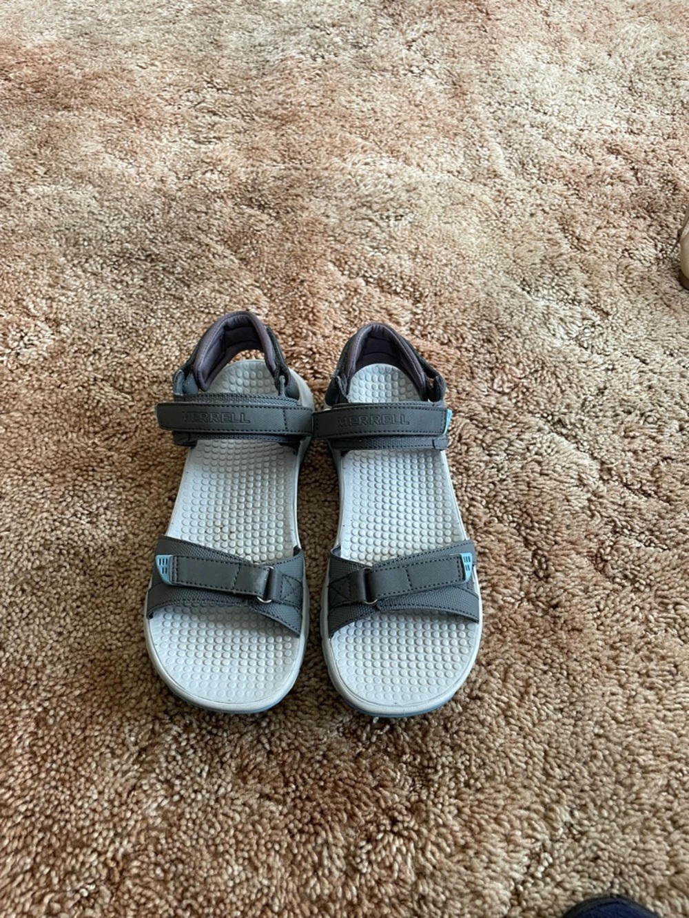 Merrell Gray Outdoor Hook-and-Loop Sport Sandals, size 7.